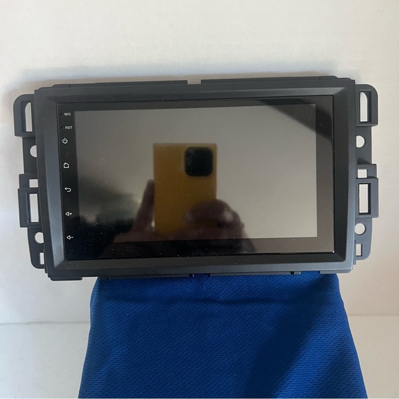 Android car radio 8 inch Chevy Silverado, Tahoe, and others 2006 body style - Picture 4 of 11